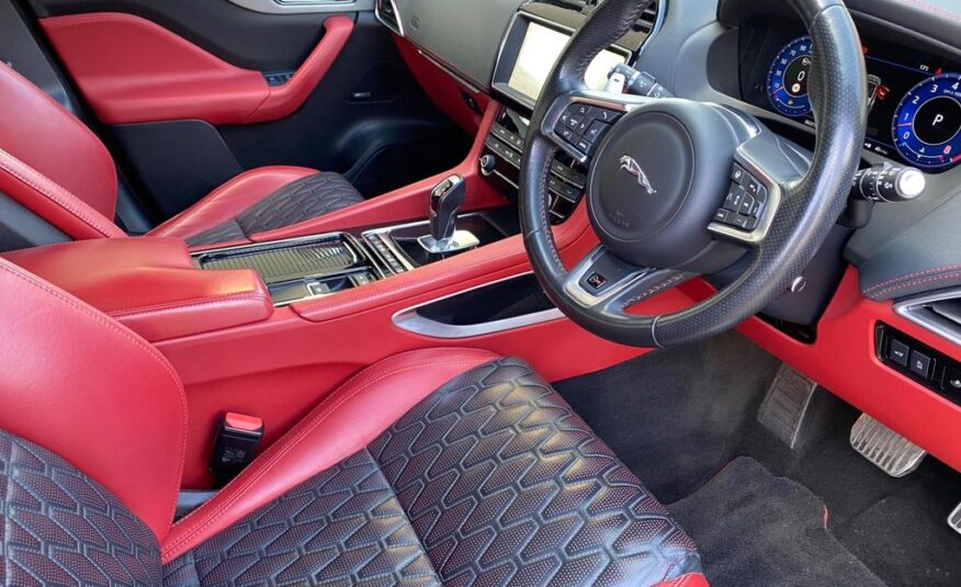 Jaguar F-pace