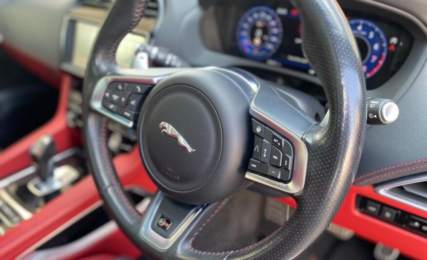 Jaguar F-pace
