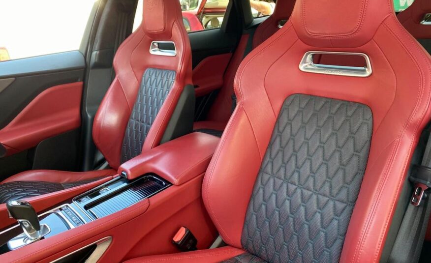 Jaguar F-pace