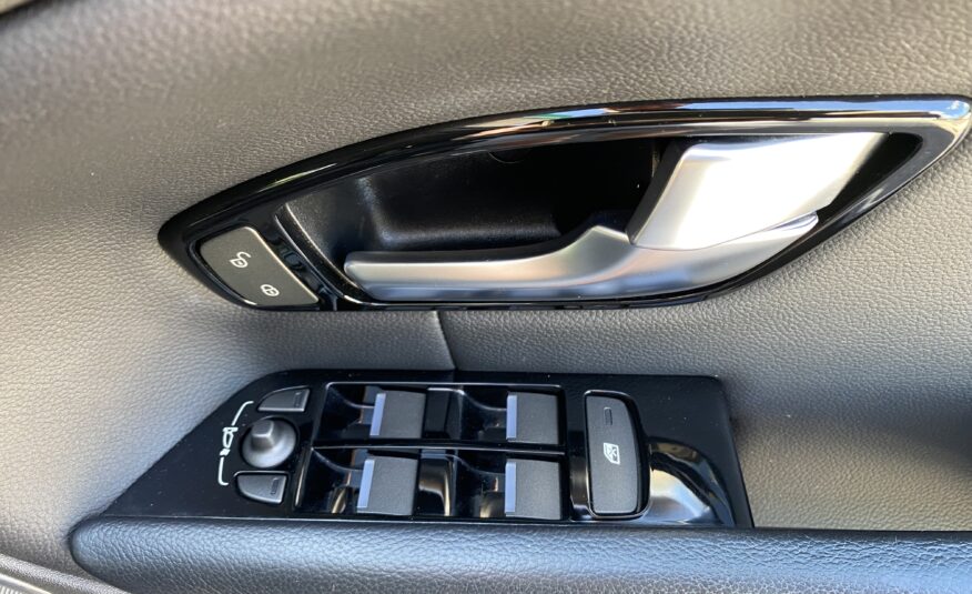Range Rover Evoque SE TECH