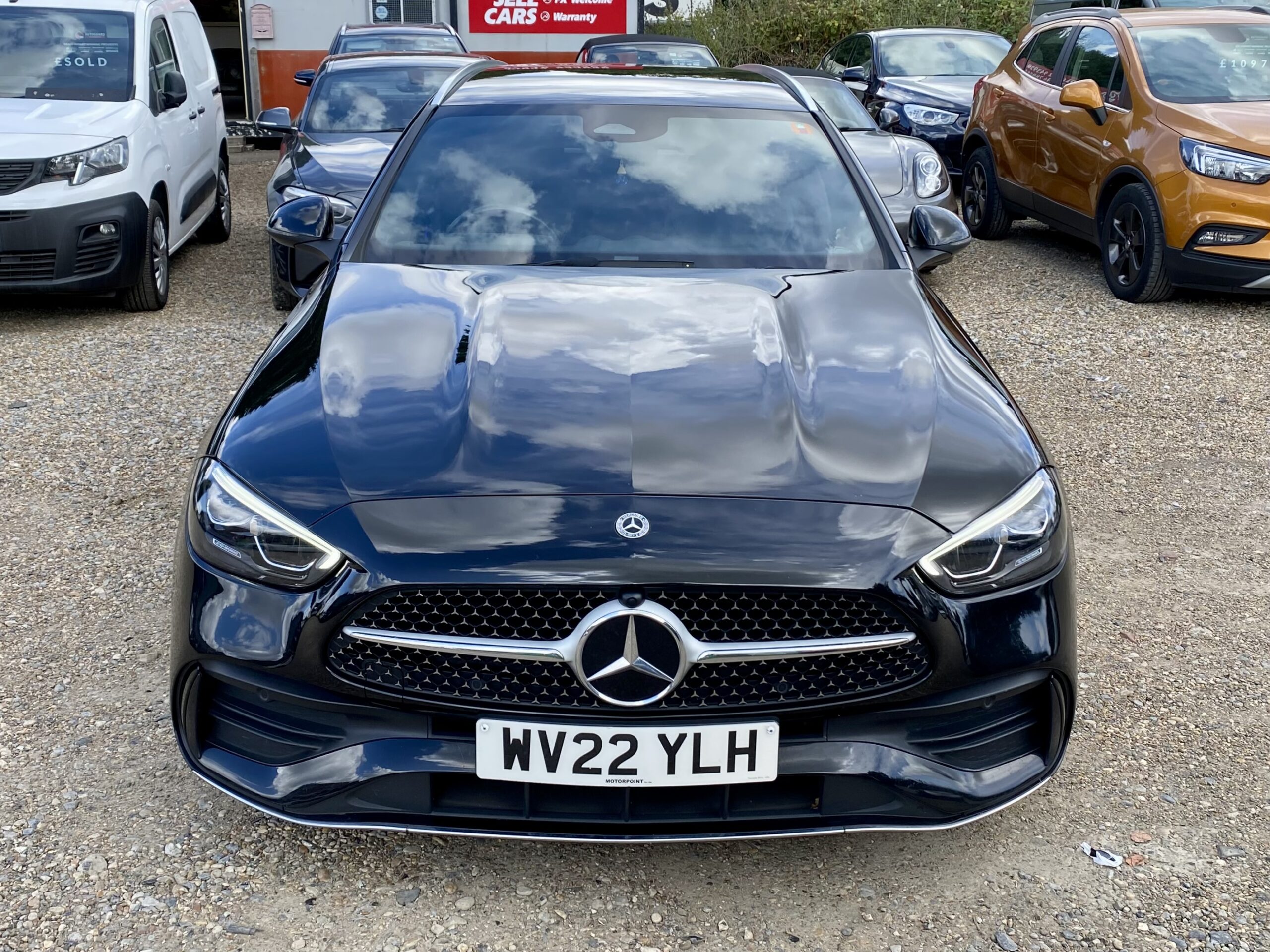 MERCEDES BENZ C-CLASS AMG LINE