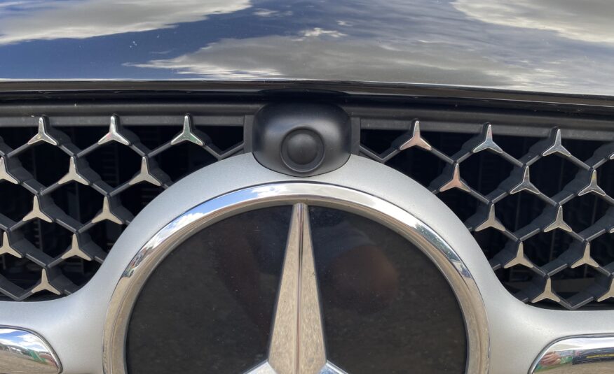 MERCEDES BENZ C-CLASS AMG LINE
