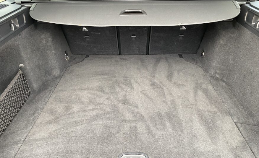 MERCEDES BENZ C-CLASS AMG LINE
