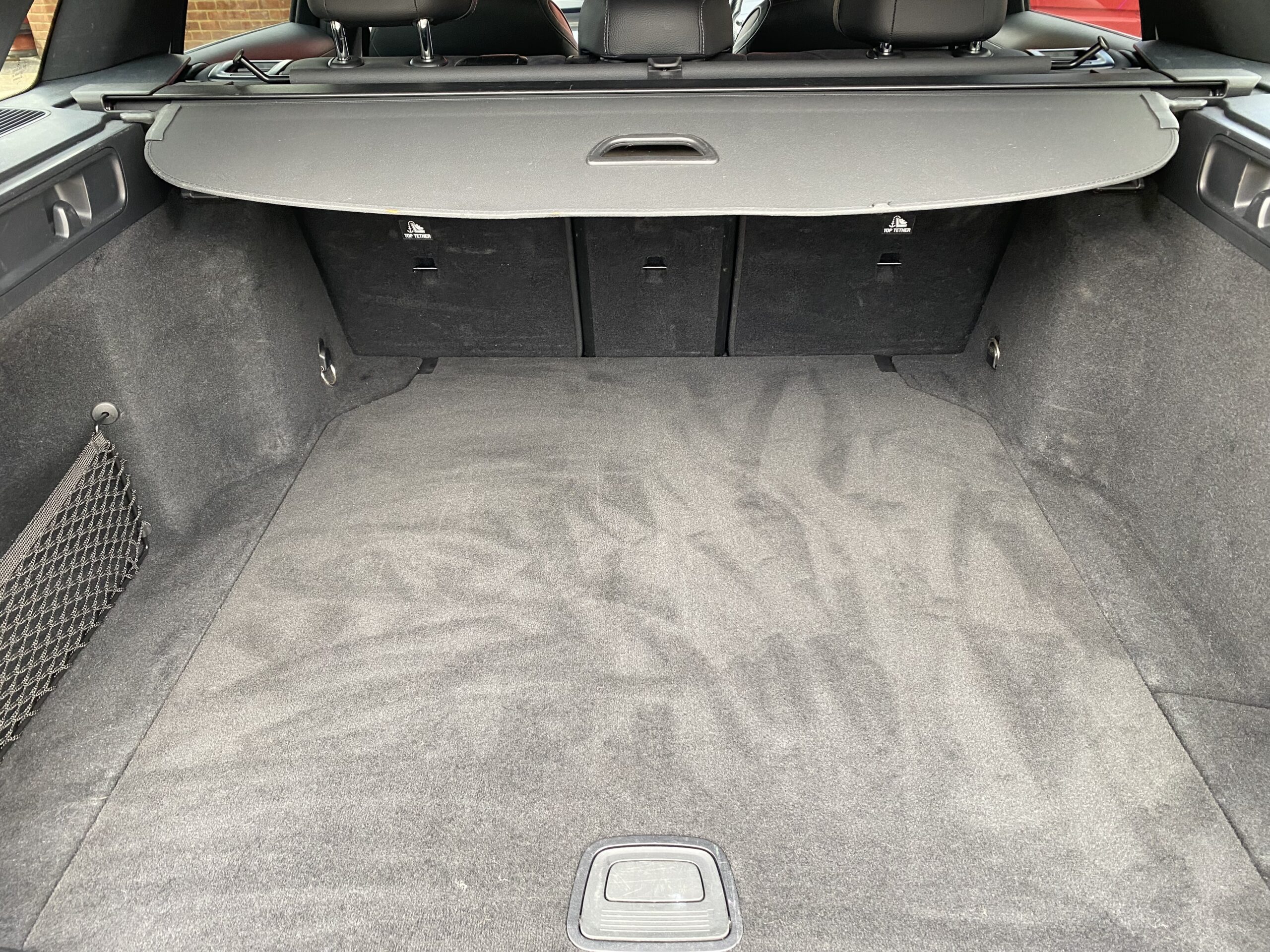 MERCEDES BENZ C-CLASS AMG LINE