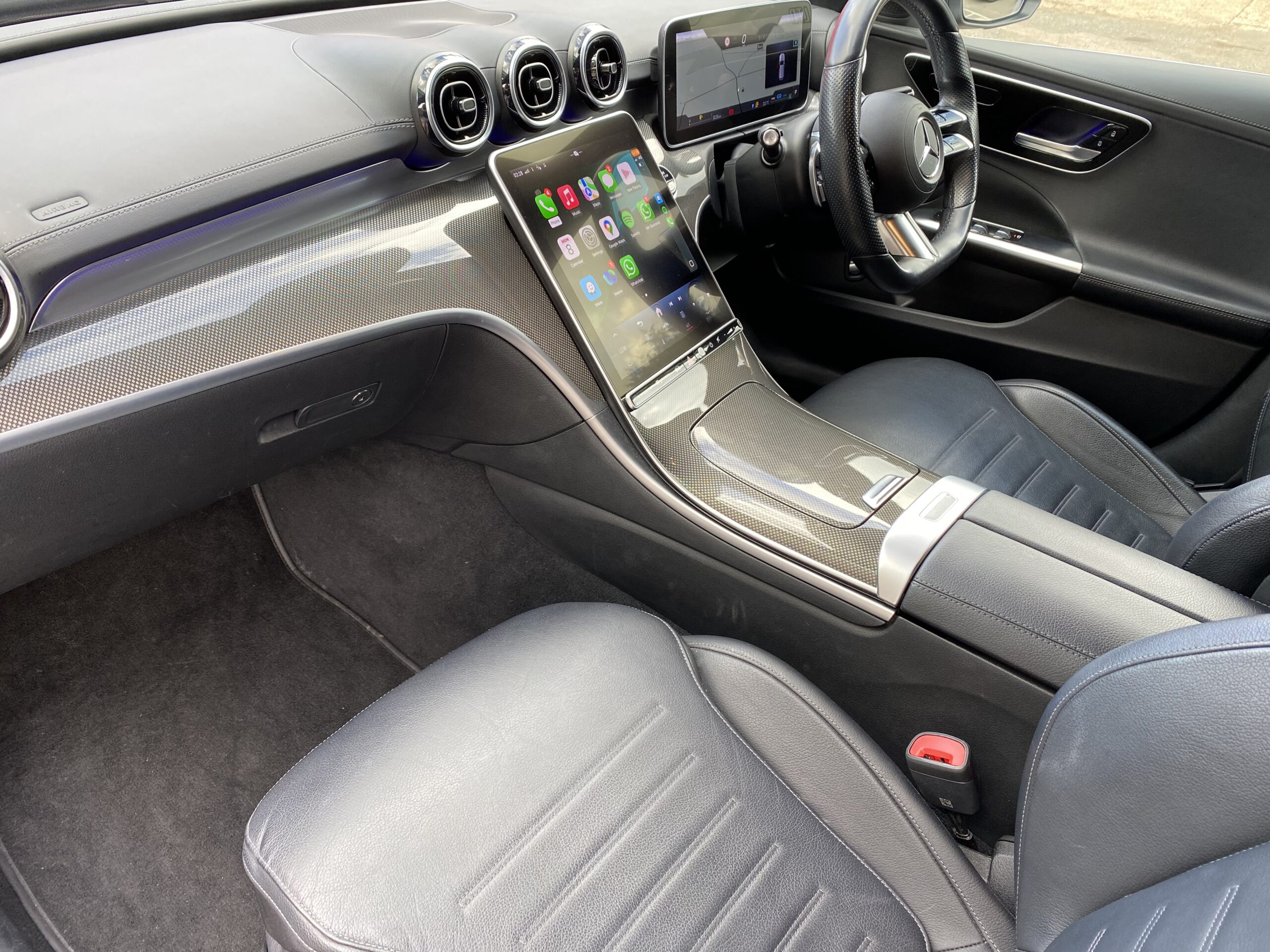 MERCEDES BENZ C-CLASS AMG LINE