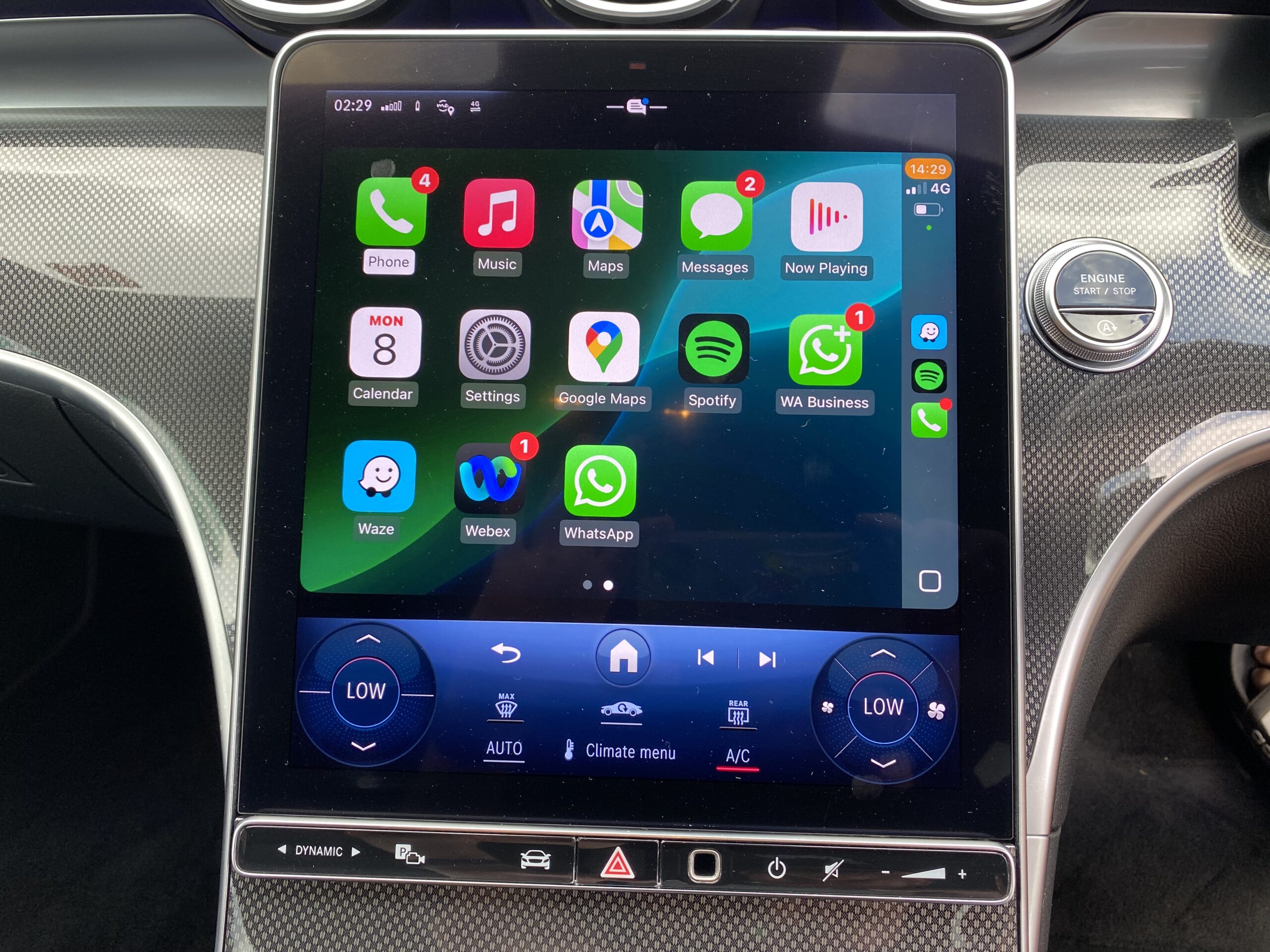 MERCEDES BENZ C-CLASS AMG LINE